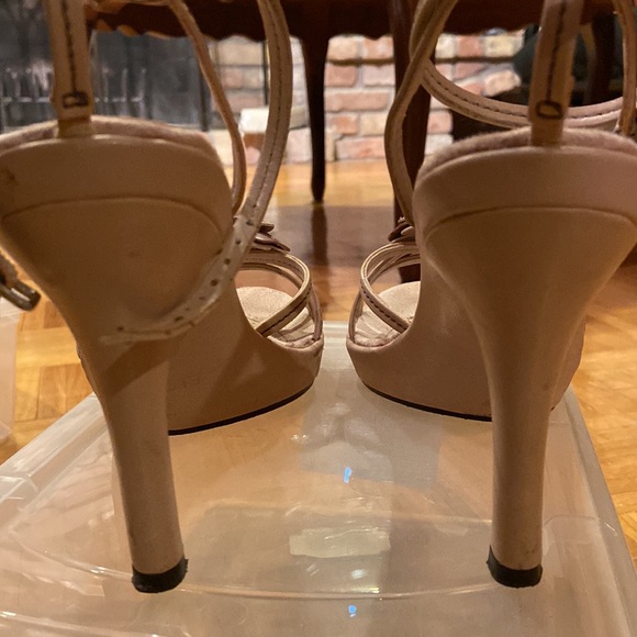 Soft pink leather heels - Picture 6 of 6